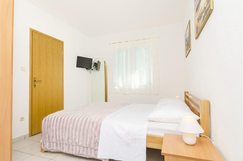 Apartment Antonio Bogomolje Bagian luar foto